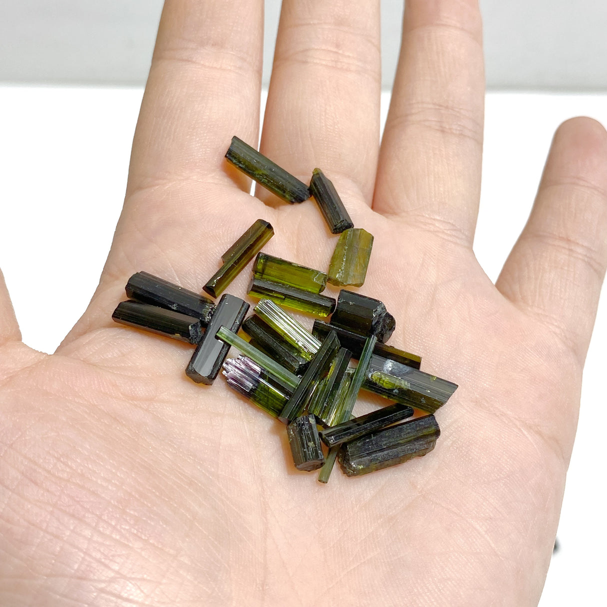 235 Pieces Gem Grade Rough Green Tourmaline for Making Jewelry