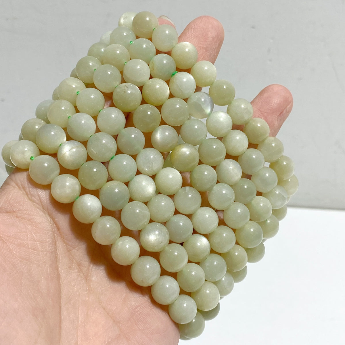 14 Pieces 9mm Light Green Moonstone Bracelet
