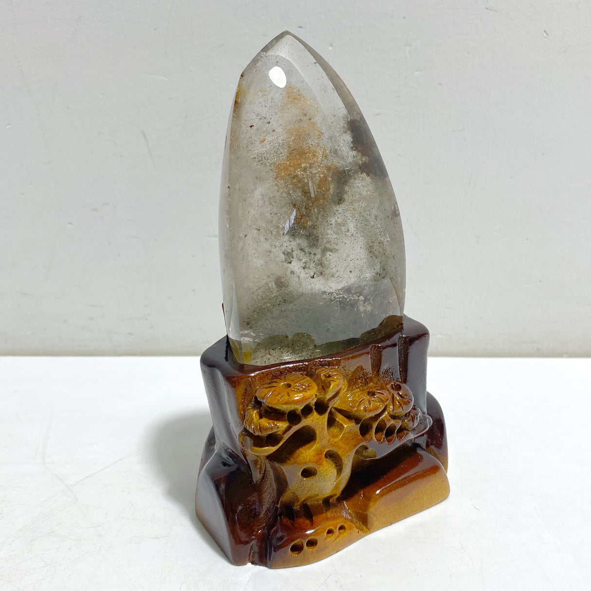 Beautiful Garden Quartz With Stand