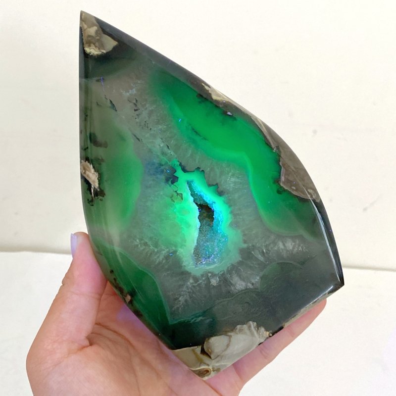 8 Pieces Large Volcano Agate Arrow Head Shape (UV - Reactive) - Wholesale Crystals