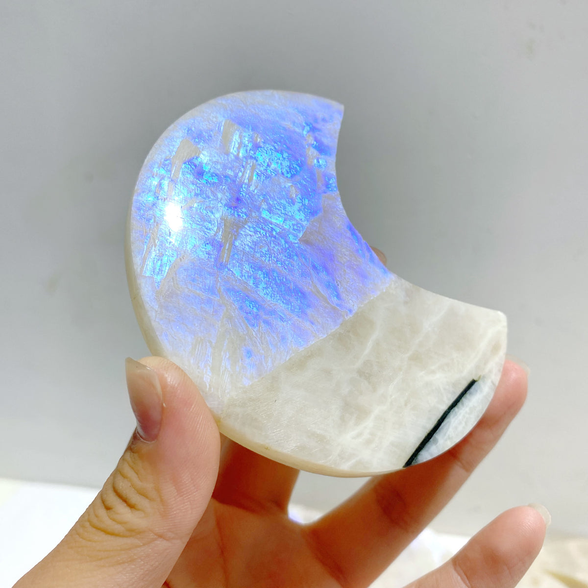 26 Pieces Moonstone Moon Carving