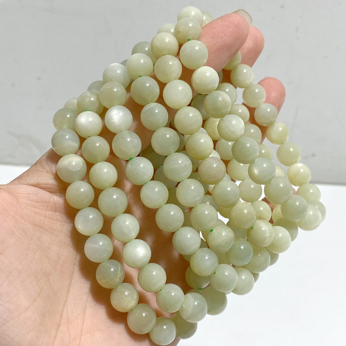 14 Pieces 9mm Light Green Moonstone Bracelet
