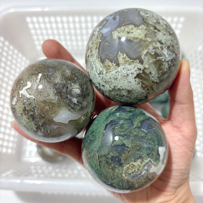 14 Pieces Beautiful Moss Agate Spheres - Wholesale Crystals