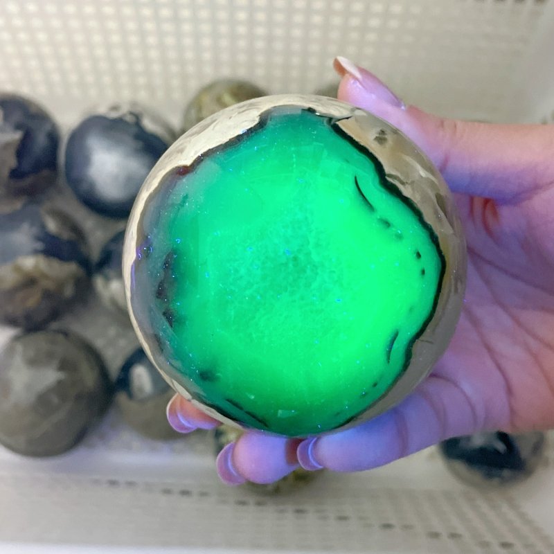 16 Pieces Volcano Agate Sphere(UV - Reactive) - Wholesale Crystals