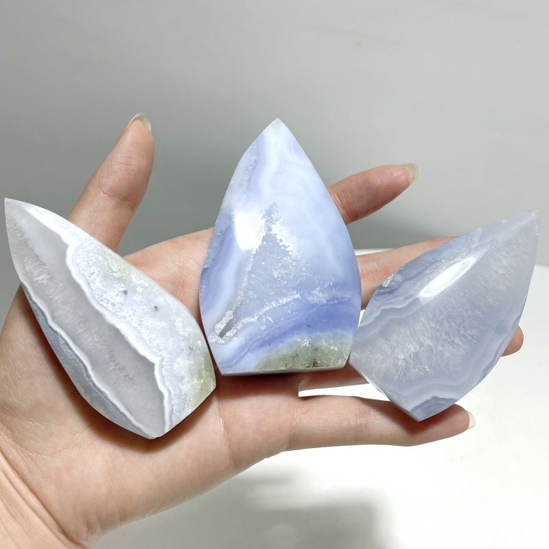 17 Pieces Beautiful Blue Chalcedony Arrow Head Shape - Wholesale Crystals