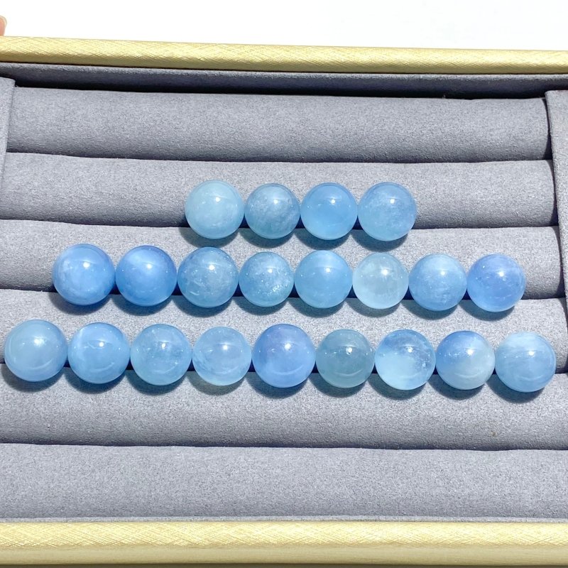21 Pieces High Quality Aquamarine Spheres - Wholesale Crystals