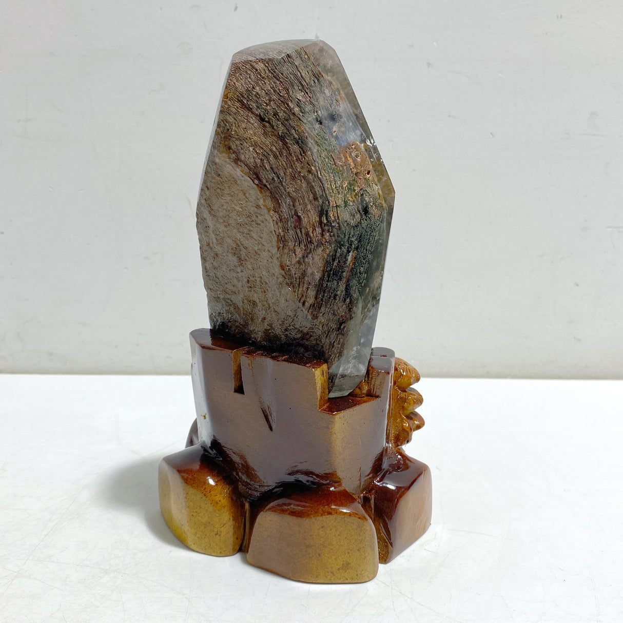 Beautiful Garden Quartz With Stand