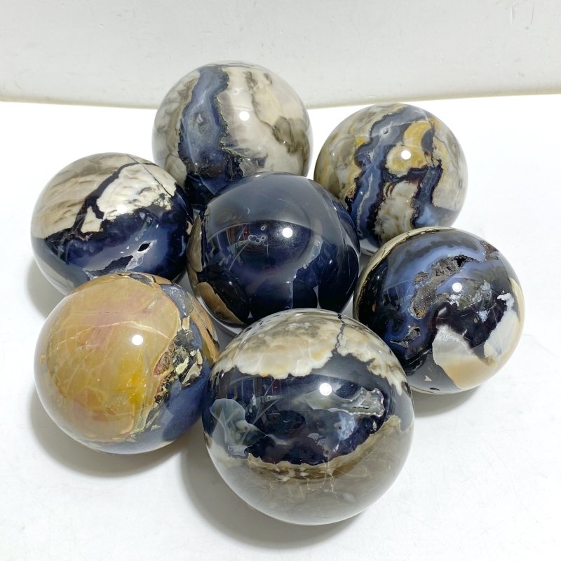 Wholesale Fluorescent Volcanic Agate | UV-Reactive Towers &amp