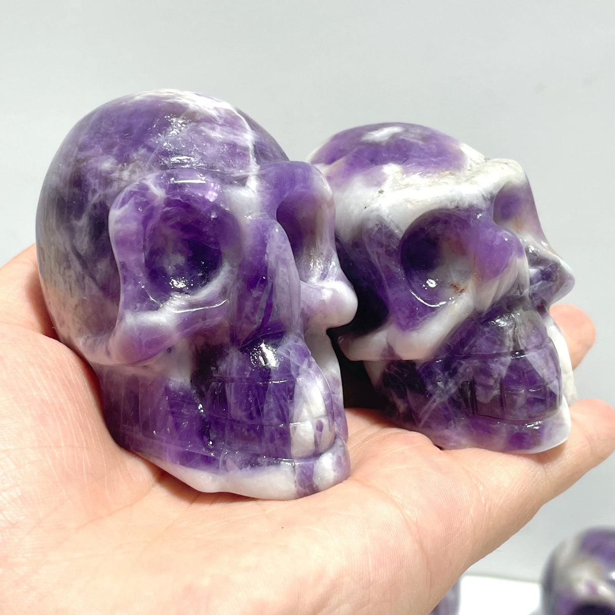 11 Pieces Chevron Amethyst Skull Carving
