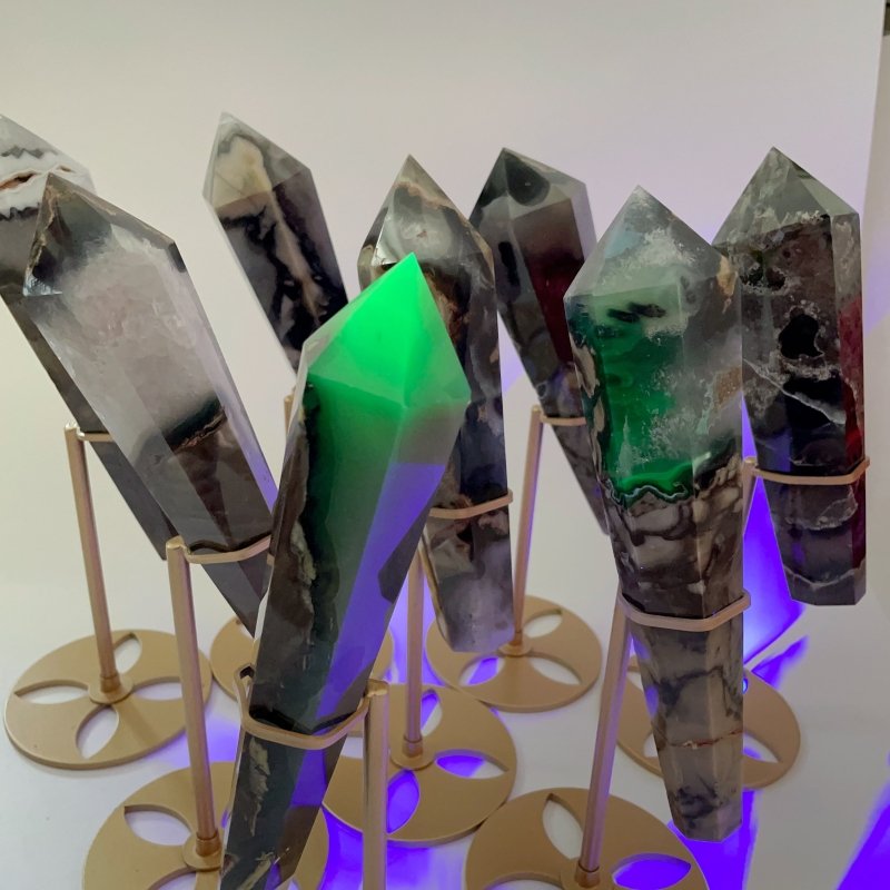8 Pieces Fluorescent Volcanic Agate Scepter Wand with Stand (UV-Reactive) -Wholesale Crystals