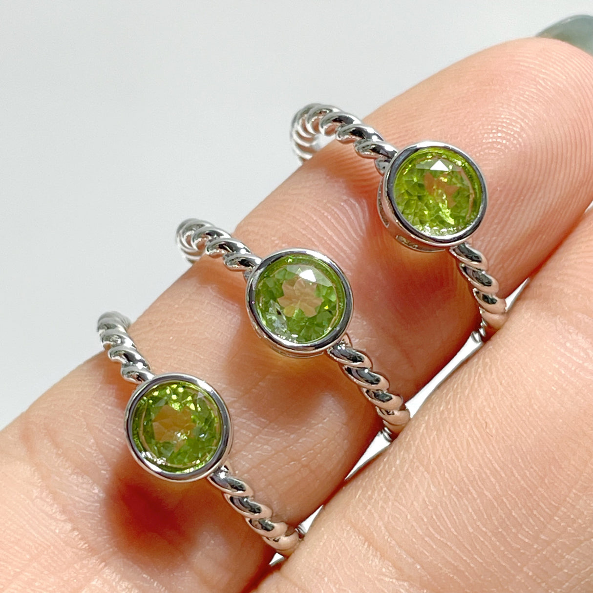 Cut Faceted Peridot Rings Wholesale