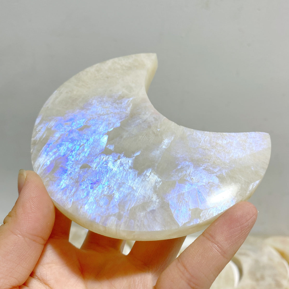 26 Pieces Moonstone Moon Carving