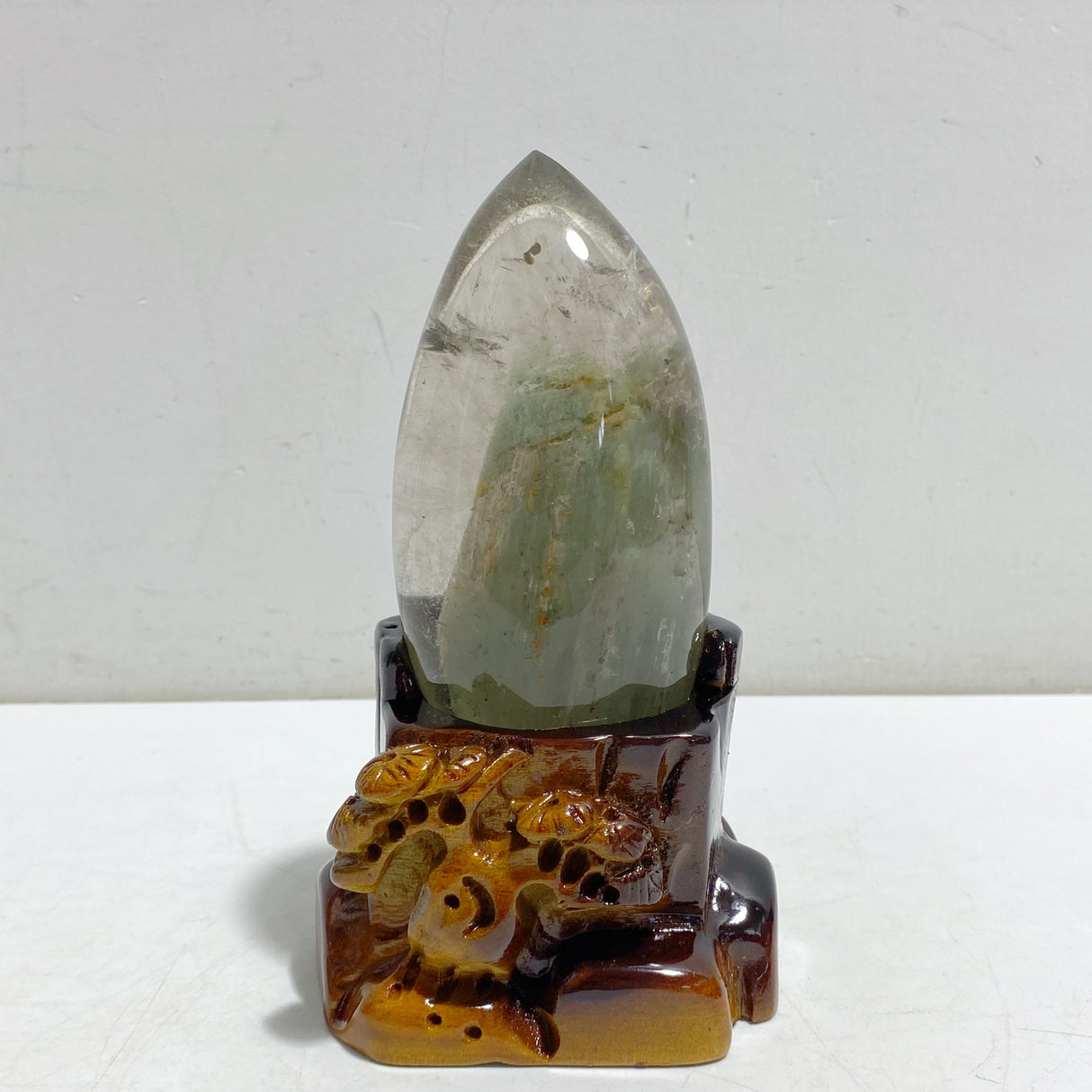 Unique Garden Quartz With Stand
