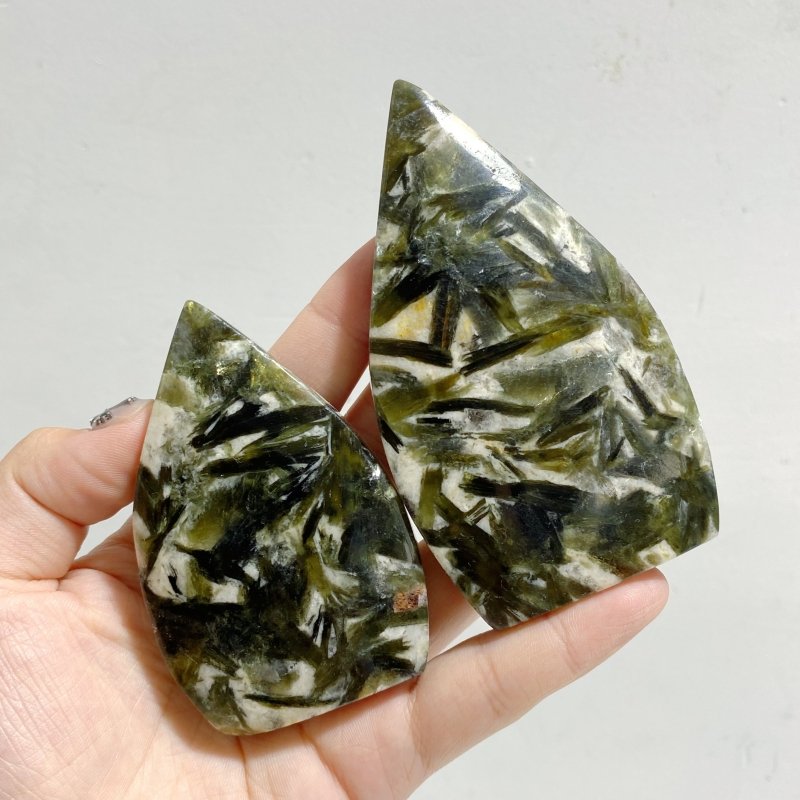 Green Mica Mixed Quartz Arrow Head Shape Wholesale -Wholesale Crystals