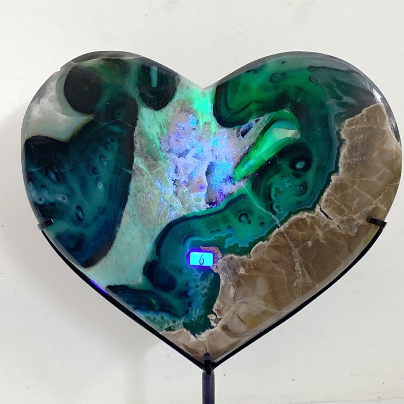 Large Geode Druzy Volcano Agate Heart With Stand (UV - Reactive) - Wholesale Crystals