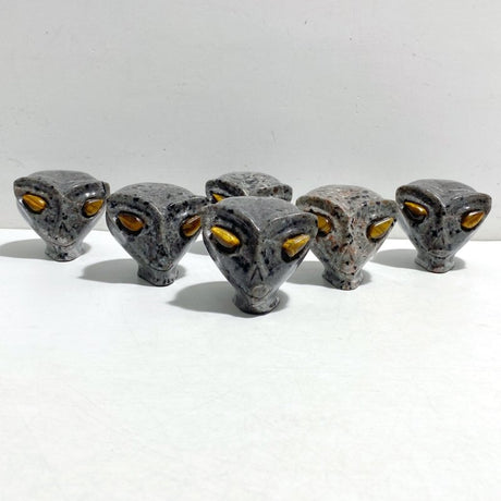 Yooperlite Alien Carving Wholesale (UV - Reactive) - Wholesale Crystals