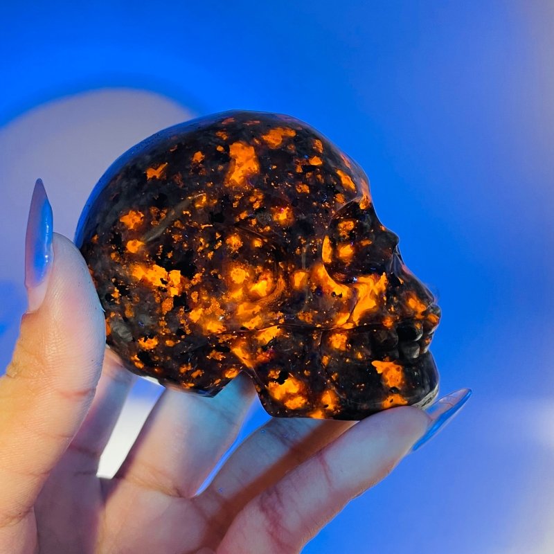 Yooperlite Skull Carving Wholesale (UV Reactive) -Wholesale Crystals