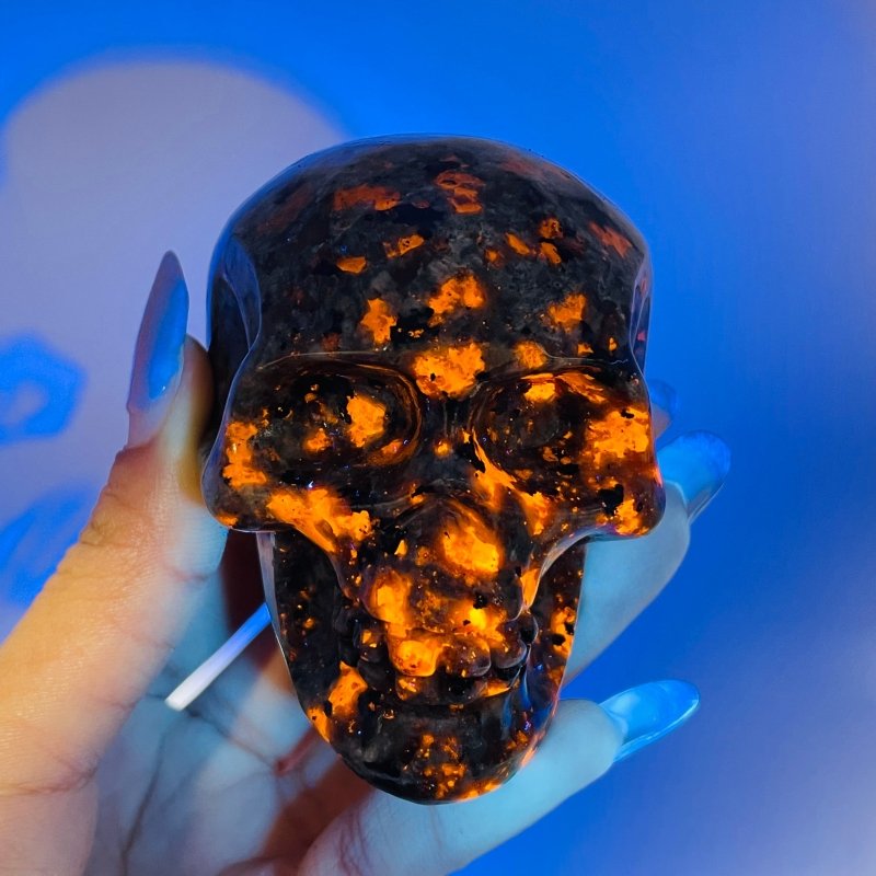Yooperlite Skull Carving Wholesale (UV Reactive) -Wholesale Crystals